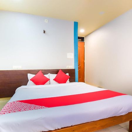 Oyo 67509 Hotel Tukson Narayangaon Buitenkant foto
